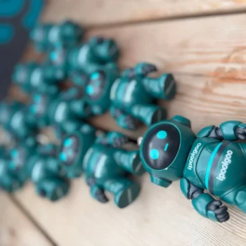 Игрушка-брелок IPOOLBOT